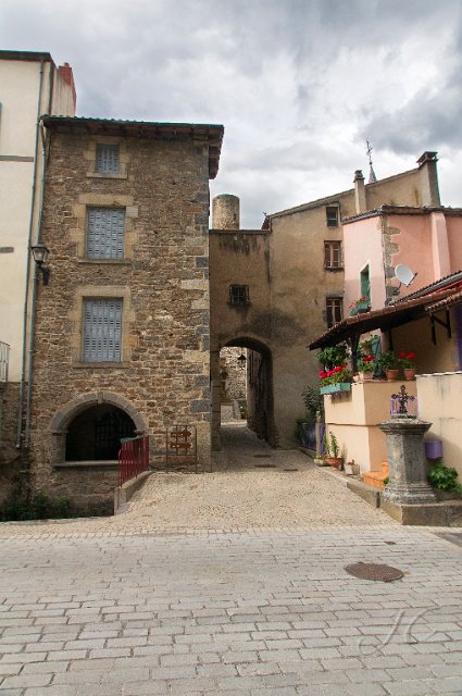 0413Saint Floret.jpg - SONY DSC
